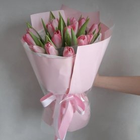 Букет тюльпанов от интернет-магазина «Колибри» в Сургуте